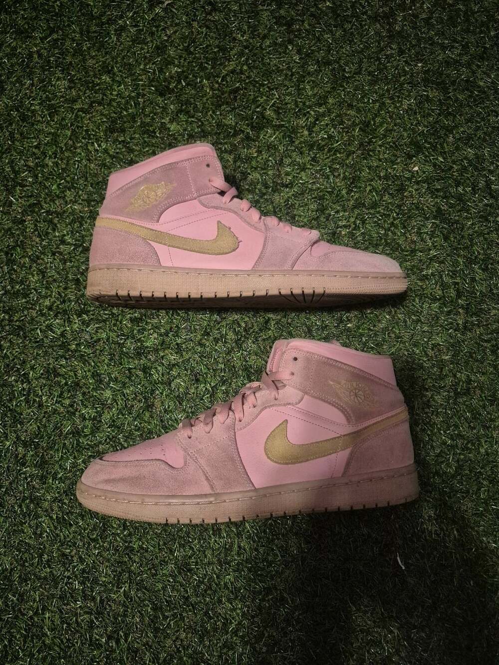 Nike Air Jordan 1 Mid SE Coral Gold